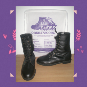 Boots Panjang Flat Pakai Tali