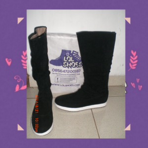 Boots Panjang Flat Tanpa Tali